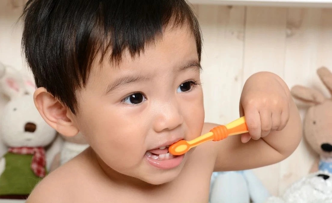 80% of parents make mistakes when brushing their children's teeth.